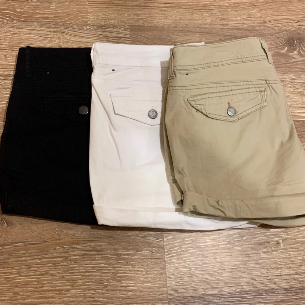 Bundle of Aéropostale khaki style shorts